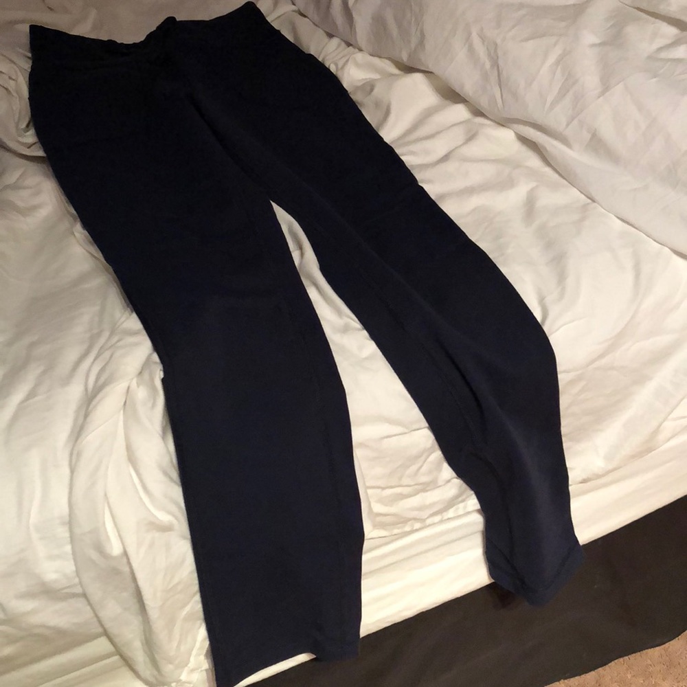 size 4 lululemon straight leg pants